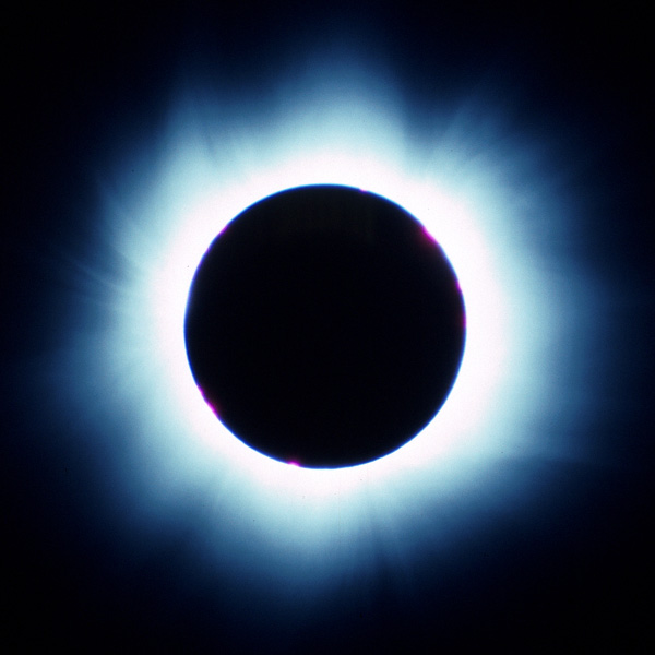Corona at mid-eclipse